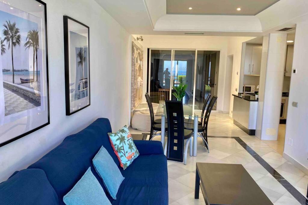 Apartment Frontline Sea In The Center Of Puerto Banus.2bedrooms -garden *