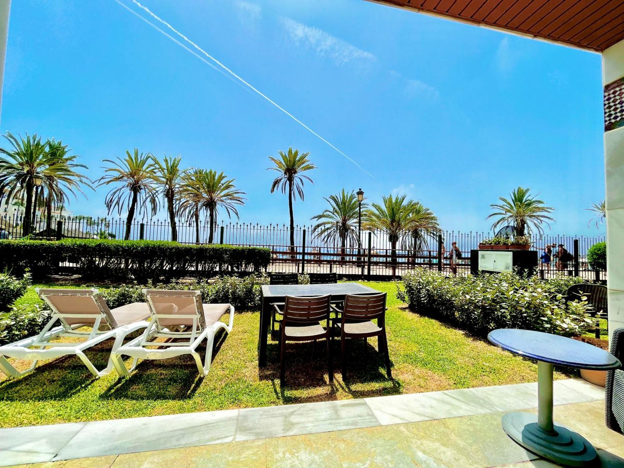 Apartment Frontline Sea In The Center Of Puerto Banus.2bedrooms -garden Marbella